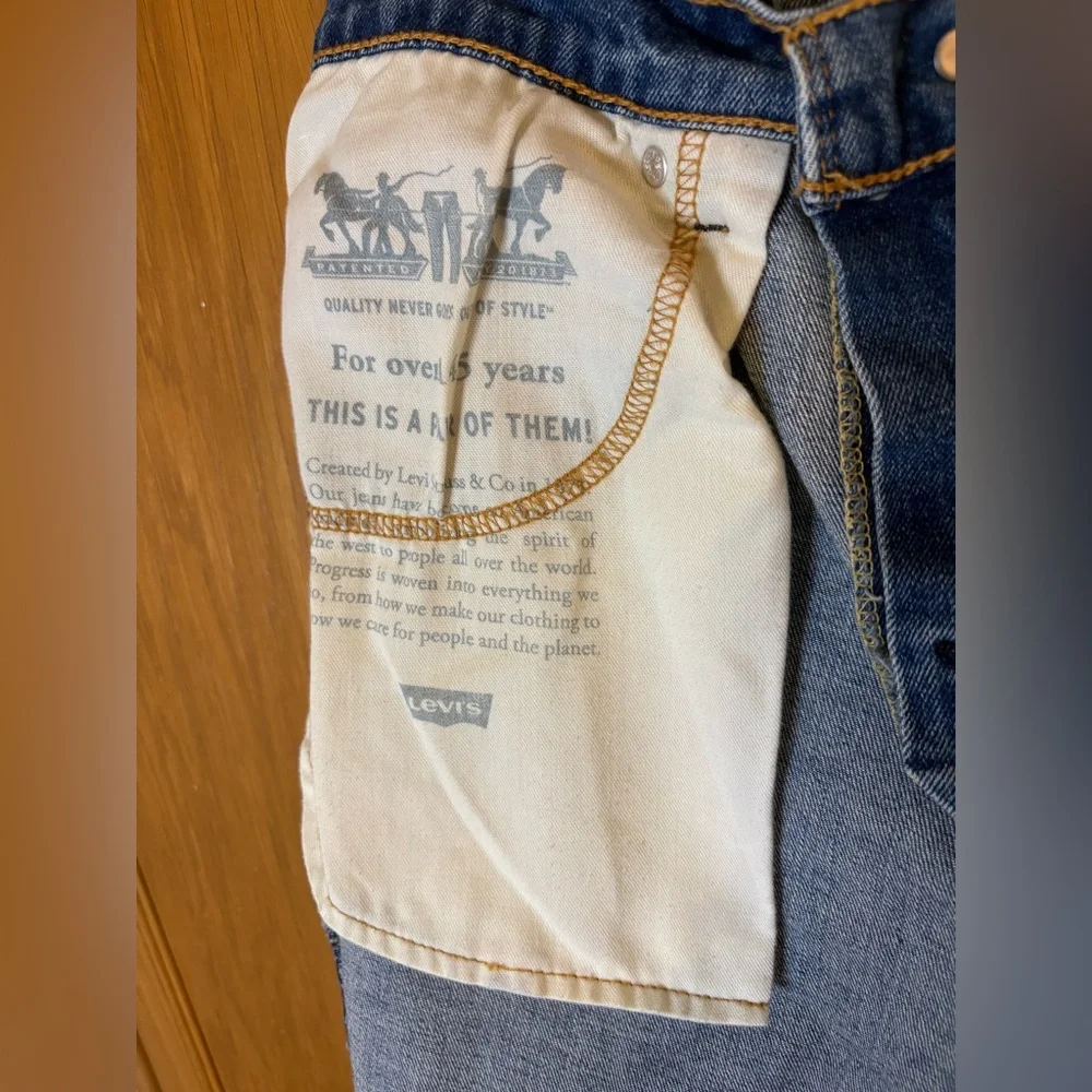 Levi’s 511 Cut off Frayed Shorts Size 32